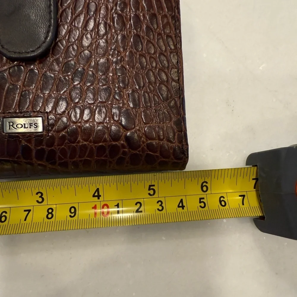 ROLFS Women’s Brown Leather Crocodile Embossed Wallet W/ Kiss Lock Coin Holder